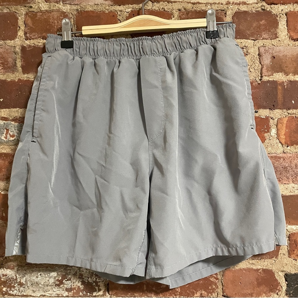 BEARBOTTOM | Men’s grey stretch shorts with adjustable waist size large